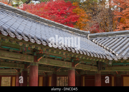 Giwa (fired clay roof tiles) used on  traditional Hanok architecture - South Korea Stock Photo