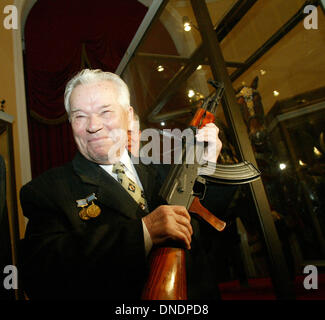 Mikhail Kalashnikov dead at 94: AK-47 inventor had been in hospital for a  month, The Independent