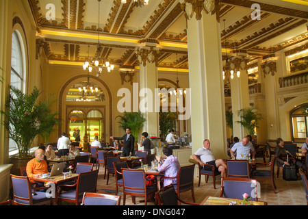 Hong Kong China,HK,Asia,Chinese,Oriental,Kowloon,Tsim Sha Tsui,Salisbury Road,The Peninsula,hotel,interior inside,lobby,restaurant restaurants food di Stock Photo