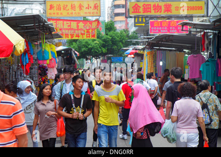 Hong Kong China,HK,Chinese,Kowloon,Sham Shui Po,Ki Lung Street,fabric market,vendor vendors,stall stalls booth market stalls,shopping shoppers shop sh Stock Photo