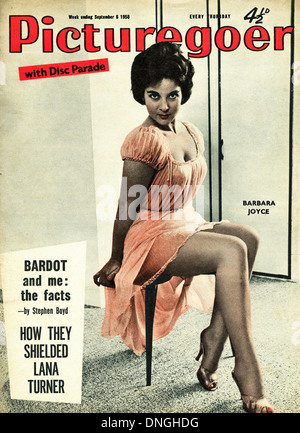 Cover of Picturegoer magazine dated 6th September 1958 featuring film actress Barbara Joyce Stock Photo