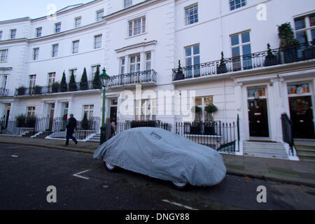 Kensington London, UK. 29th December 2013.  Egerton Crescent in the London borough of Kensington and Chelsea was named as the most expensive street in Britain in an annual survey by Lloyds Bank with the average house costs £7.4 million. The street was named Egerton Crescent in the 1840's in honour of Lord Francis Egerton third Duke of Bridgewater and son of the first Earl of Ellesmere Credit:  amer ghazzal/Alamy Live News Stock Photo