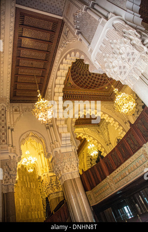 SCULPTED WOOD, STUCCO AND MARBLE CEILING INSIDE THE HASSAN II MOSQUE PARTLY ERECTED OVER THE SEA IN ARAB-ANDALUSIAN TRADITION, CASABLANCA, MOROCCO, AFRICA Stock Photo