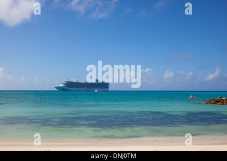 Cruise ship anchored off the Bahaman island of Eleuthera. Stock Photo