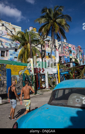 LA SANTERIA PAINTINGS (CUBAN SYNCRETISM, AFRO-CARABEAN CULTURE), PICTORIAL WORKS BY SALVADOR GONZALEZ ESCALONA PAINTED ON THE CITY'S WALLS, CALLEJON DE HAMEL, HAVANA, CUBA, THE CARIBBEAN Stock Photo