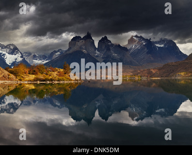 Sunrise in Torres del Paine National Park, Lake Pehoe and Cuernos mountains, Patagonia, Chile Stock Photo