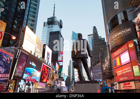 USA, New York State, New York City, Statue at Time Square Stock Photo