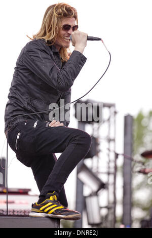 Oshkosh, Wisconsin, USA. 14th July, 2011. Vocalist WES SCANTLIN of Puddle of Mudd performs at 2011 Rock USA Music Festival in Oshkosh, Wisconsin © Daniel DeSlover/ZUMAPRESS.com/Alamy Live News Stock Photo