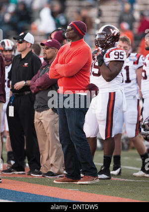 Bruce Smith Defense Buffalo Bills – Stock Editorial Photo © ProShooter  #185090684