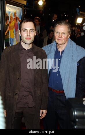Feb. 12, 2002 - K24034AG:CROSSROADS WORLD PREMIERE.CHINESE THEATRE, HOLLYWOOD, CA 02/11/2002.JON VOIGHT AND SON JAMES HAVEN. AMY GRAVES/   2002.(D)(Credit Image: © Globe Photos/ZUMAPRESS.com) Stock Photo