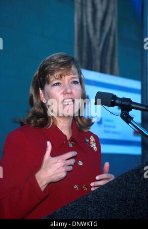 Nov. 16, 2001 - K23383MR:  11/15/01.THE CELEBRITIES SUPPORT HUNGER FREE AMERICA AT A PLACE CALLED HOME IN LOS ANGELES, CA..SHARON DAVIS. MILAN RYBA/   2001(Credit Image: © Globe Photos/ZUMAPRESS.com) Stock Photo