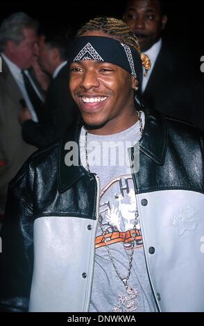 Dec. 18, 2001 - K23665TR:   12/12/01.THE ''ALI'' FILM PREMIERE AT GRAUMAN'S CHINESE THEATER IN HOLLYWOOD, CA..SISCO. TOM RODRIGUEZ/   2001(Credit Image: © Globe Photos/ZUMAPRESS.com) Stock Photo