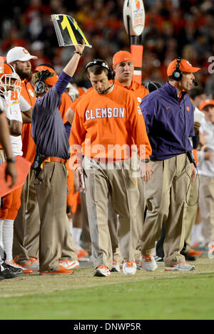 January 6, 2014: Florida State Head Coach Jimbo Fisher holds up the ...