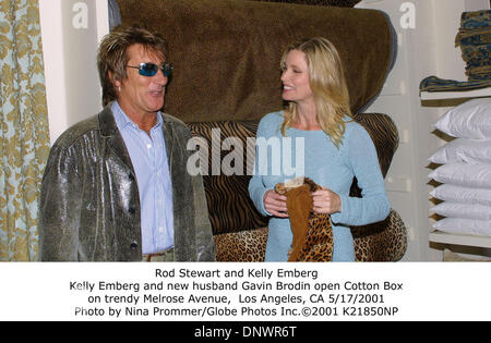 May 17, 2001 - Rod Stewart and Kelly Emberg.Kelly Emberg and new husband Gavin Brodin open Cotton Box.on trendy Melrose Avenue,  Los Angeles, CA 5/17/2001. Nina Prommer/   2001 K21850NP(Credit Image: © Globe Photos/ZUMAPRESS.com) Stock Photo