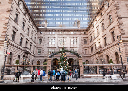 Villard Houses, now New York Palace Hotel,1885, combines six brownstones, based on Palazzo della Cancellaria in Rome. Midtown, NYC, USA. Stock Photo