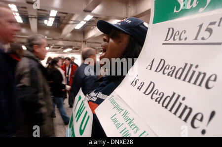 Dec 06, 2005; Manhattan, New York, USA; NICOLLETTE BROWN, of Brooklyn and a station agent in Manhattan chants as Transit Workers Union (TWU) Local 100 members participate in a 'Practice Strike' at the Grand Central Terminal Shuttle subway platform; informing commuters of their plan to strike midnight December 15th if the Metropolitan Transportation Authority (MTA) does not meet the Stock Photo