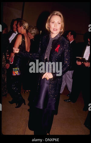 Hollywood, CA, USA;  Actress FAYE DUNAWAY is shown in undated photo.  (Michelson-Colella/date unknown) Mandatory Credit: Photo by Michelson/ZUMA Press. (©) Copyright 2006 Michelson Stock Photo