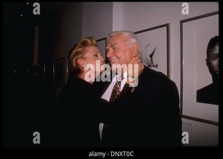 February 1, 1998; Hollywood, CA, USA; ERNEST BORGNINE and TOVA BORGNINE attend the David Reader exhibit Very Special Arts gala held in Beverly Hills, CA .  Mandatory Credit: Kathy Hutchins/ZUMA Press. (©) Kathy Hutchins Stock Photo