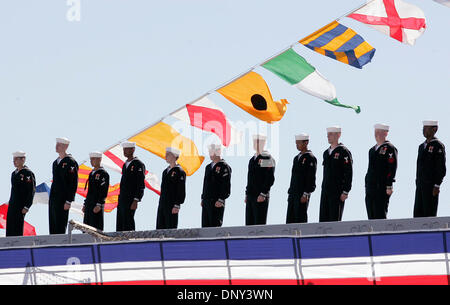 Jan 14, 2006; Ingleside, TX, USA; Crew members of the USS San Antonio stand at ship's edge after boarding  during the commissioning ceremony at Naval Station Ingleside in Ingleside. Mandatory Credit: Photo by Mike Kane/San Antonio Express-News/ZUMA Press. (©) Copyright 2006 by San Antonio Express-News Stock Photo