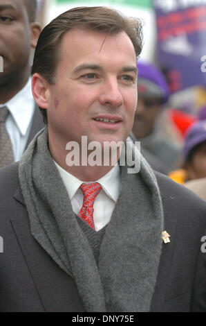 Jan 16, 2006; Manhattan, New York, USA; Nassau County Executive Tom Suozzi march with thousands of members and supporters of 1199 Service Employees International Union (SEIU) honor Dr. Martin Luther King with a march and rally in Harlem demanding justice for home health aides. 30,000 Aides provide care for elderly and sick New Yorkers and make about $7 hour with no health benefits  Stock Photo