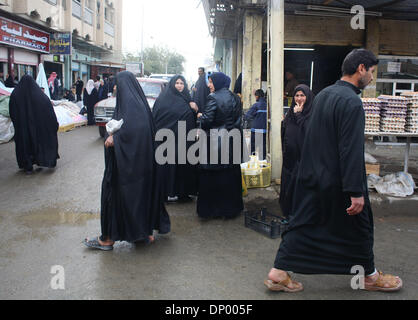 Feb 20, 2006; Fallujah, IRAQ; Street scenes of the Iraqi city of Al-Falujah, pictured throughout January and February, 2006. The broken city fights to survive as insurgents and soldiers fight to destroy. Mandatory Credit: Photo by Toby Morris/ZUMA Press. (©) Copyright 2006 by Toby Morris Stock Photo