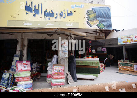 Feb 20, 2006; Fallujah, IRAQ; Street scenes of the Iraqi city of Al-Falujah, pictured throughout January and February, 2006. The broken city fights to survive as insurgents and soldiers fight to destroy. Mandatory Credit: Photo by Toby Morris/ZUMA Press. (©) Copyright 2006 by Toby Morris Stock Photo