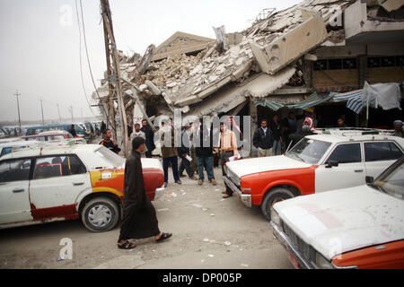 Feb 20, 2006; Fallujah, IRAQ; Street scenes of the Iraqi city of Al-Falujah, pictured throughout January and February, 2006. The broken city fights to survive as insurgents and soldiers fight to destroy. Mandatory Credit: Photo by Toby Morris/ZUMA Press. (©) Copyright 2006 by Toby Morris Stock Photo