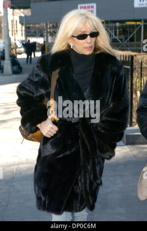 Mar 07, 2006; Manhattan, New York, USA; VICTORIA GOTTI arrives for her brother John Gotti Jr.'s retrial at Manhattan Federal Court. John Gotti Jr. is charged with racketeering and plotting the 1992 attack on Curtis Sliwa, founder of the Guardian Angels, who was abducted and shot by two members of the Gambino Crime Family. Mandatory Credit: Photo by Bryan Smith/ZUMA Press. (©) Copyr Stock Photo