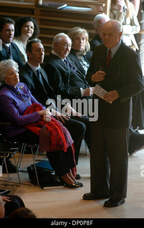 Mar 31, 2006; Manhattan, New York, USA; Former astronaut and U.S. Senator JOHN GLENN speaks as former President Bill Clinton, joined by business and world leaders, announces details of the 2006 Clinton Global Initiative (CGI) and gives an update on 2005 commitments in a meeting at Jazz On Lincoln Center. Former President Clinton will be joined by world and business leaders this Sep Stock Photo
