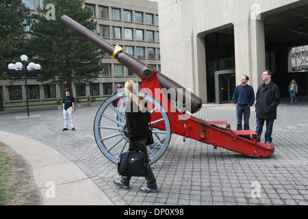 Apr 06, 2006; Cambridge, MA, USA; The Battle of the Techies continues. MIT students surround a Spanish-American War cannon that had originally been in Pasadena, CA at Caltech and was recently moved to the MIT campus in Cambridge, MA. With one addition, a replica of a 2006 MIT class ring affectionately known as a 'Brass Rat' Mandatory Credit: Photo by Bethany Versoy/ZUMA Press. (©)  Stock Photo