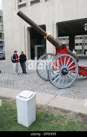 Apr 06, 2006; Cambridge, MA, USA; The Battle of the Techies continues. MIT students surround a Spanish-American War cannon that had originally been in Pasadena, CA at Caltech and was recently moved to the MIT campus in Cambridge, MA. With one addition, a replica of a 2006 MIT class ring affectionately known as a 'Brass Rat' Mandatory Credit: Photo by Bethany Versoy/ZUMA Press. (©)  Stock Photo