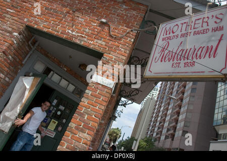 Apr 07, 2006; New Orleans, LA, USA; Mother's Restaurant in the New Orleans Central Business District. Mandatory Credit: Photo by Kayte Deioma/ZUMA Press. (©) Copyright 2006 by Kayte Deioma Stock Photo