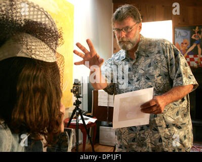 May 02, 2006; Cardiff, CA, USA; RAYMOND ELLSTAD posed COLLEEN HINES for a photographic session in his home/studio Tuesday. Mandatory Credit: Photo by Don Kohlbauer/SDU-T/ZUMA Press. (©) Copyright 2006 by SDU-T Stock Photo