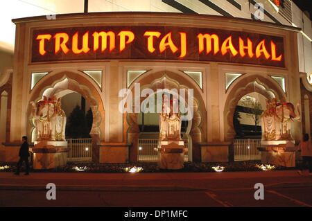 May 06, 2006; Atlantic City, NJ, USA; Atlantic City is always turned on, with attractions such as the three Indian elephants that greet tourists at the front gate of Trump Taj Mahal located in Atlantic City, NJ, on May 6, 2006. Mandatory Credit: Photo by Tina Fultz/ZUMA Press. (©) Copyright 2006 by Tina Fultz Stock Photo