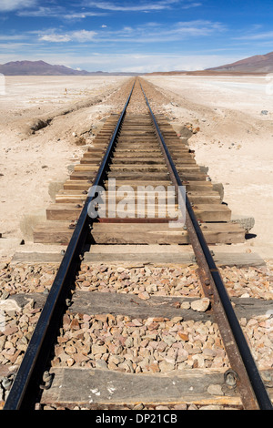 Railroad tracks, Altiplano, Andean Plateau, Andes, Bolivia Stock Photo