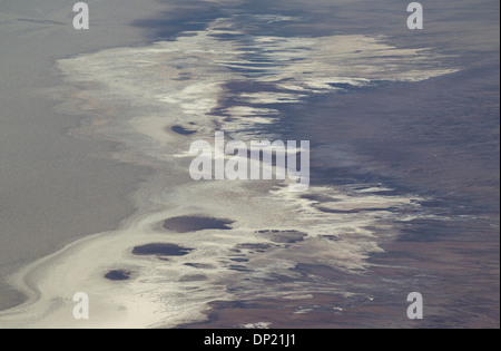 The salt flats at Badwater basin, the lowest point in the USA at Death ...