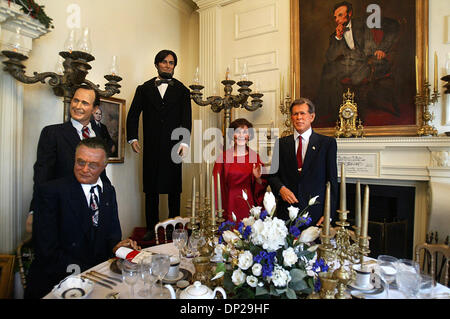 May 23, 2006; Clermont, FL, USA; Life-size wax figures of former and current U. S. presidents (and a First Lady) are part of a presidential dinner display inside the front entrance to the House of Presidents.  From left to right:  Franklin D. Roosevelt, George H.W. Bush, Abraham Lincoln, Laura and George Bush. Mandatory Credit: Photo by David Spencer/Palm Beach Post/ZUMA Press. (©) Stock Photo