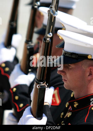 May 29, 2006; Arlington, VA, USA; Members of the United States Marine Core participate in a wreath laying ceremony at the Tomb of the Unknown Solider in Arlington Cemetery in honor of Memorial Day. Mandatory Credit: Photo by James Berglie/ZUMA Press. (©) Copyright 2006 by James Berglie Stock Photo