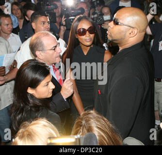 Jun 27, 2006; New York, NY, USA; Model NAOMI CAMPBELL leaving Manhattan Criminal. Campbell appeared in court where prosecutors said a plea bargain was possible in her cell phone assault case. A new court date was set for Sept. 27th. Mandatory Credit: Photo by Mariela Lombard/ZUMA Press. (©) Copyright 2006 by Mariela Lombard Stock Photo