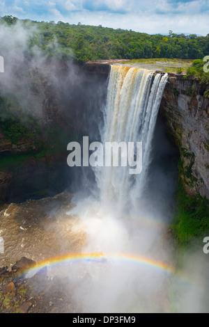 Raainbow at Kaieteur Falls, Kaieteur National Park, Guyana, Potato River, Combines huge volume of water with 822 foot drop Stock Photo