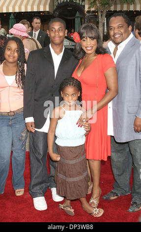 NIECY NASH & FAMILY MONSTER HOUSE FILM PREMIERE WESTWOOD LOS ANGELES ...