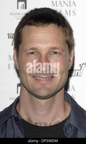 Jul 18, 2006; Beverly Hills, CA, USA; Actress JENNIFER NASH (R) and