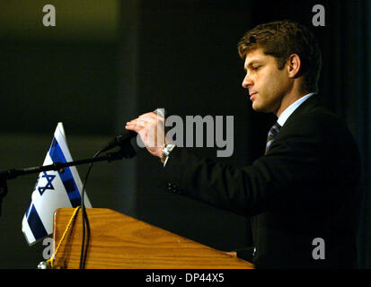Jul 23, 2006; West Palm Beach, FL, USA; Aaron Sagui, the Consul for political affairs at the Israel Consulate General's office in Miami, addresses the crowd at the Jewish Community Center in West Palm Beach during an Israel Solidarity rally.  Mandatory Credit: Photo by Shannon O'Brien/Palm Beach Post/ZUMA Press. (©) Copyright 2006 by Palm Beach Post Stock Photo