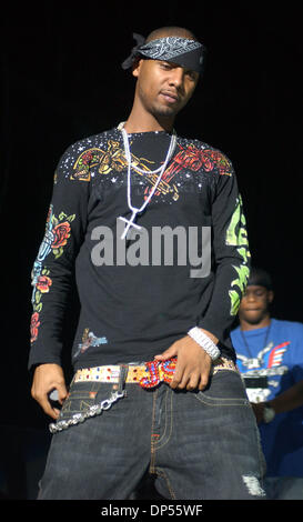 Sep 03, 2006; Raleigh, NC, USA; Rap Artist JUELZ SANTANA performs