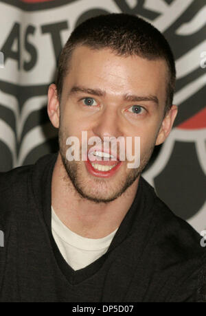 Sep 12, 2006; New York, NY, USA; Singer JUSTIN TIMBERLAKE promotes his new hit 'SexyBack' from his new CD 'FutureSex/LoveSounds' at Virgin Megastore-Times Square Mandatory Credit: Photo by Nancy Kaszerman/ZUMA Press. (©) Copyright 2006 by Nancy Kaszerman Stock Photo