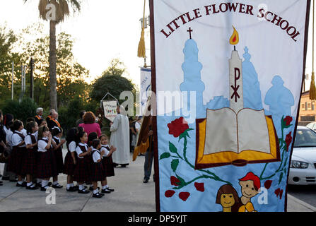 Sep 29, 2006; San Antonio, TX, USA; School children from the Little Flower school along with members of the Brown Scapular gather and the foot of the steps to the Basilica of the National Shrine of the Little Flower to celebrate its 75th Anniversary of the Dedication of the Basilica Friday Sept. 29, 2006. Mandatory Credit: Photo by Delcia Lopez/San Antonio Express-News/ZUMA Press.  Stock Photo