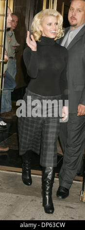 Oct 04, 2006; New York, NY, USA; Actress JESSICA SIMPSON promotes her new 'Employee of the Month' at Times Square. Mandatory Credit: Photo by Nancy Kaszerman/ZUMA Press. (©) Copyright 2006 by Nancy Kaszerman Stock Photo