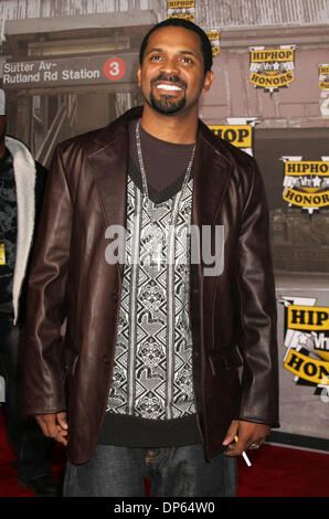 Oct 07, 2006; New York, NY, USA; MIKE EPPS at the arrivals for the 2006 VH1 Hip Honor Honors held at Hammerstein Ballroom.  Mandatory Credit: Photo by Nancy Kaszerman/ZUMA Press. (©) Copyright 2006 by Nancy Kaszerman Stock Photo