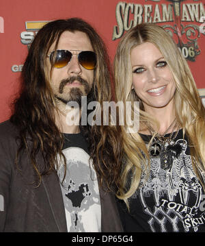 October 7, 2006; Hollywood, CA, USA; Musician/director ROB ZOMBIE (L) and actress SHERI MOON at Spike TV's 'Scream Awards 2006' at the Pantages Theatre. Mandatory Credit: Photo by Vaughn Youtz. (©) Copyright 2006 by Vaughn Youtz. Stock Photo