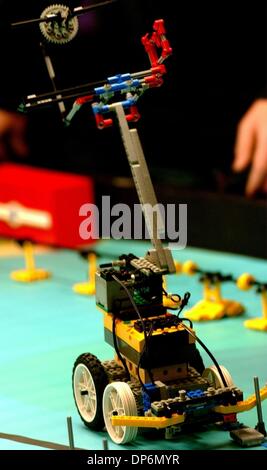 Dec 17, 2005 - Crestview Hills, Kentucky, USA - The pre-programmed robot of JOSH JACKSON, 12, and teamate CATHERINE ERWIN, 13, traverses the obstical course in the Lego Tournament at Caywood School, 3300 Turkeyfoot Road.Â  (Credit Image: Â© Ken Stewart/ZUMA Press) Stock Photo